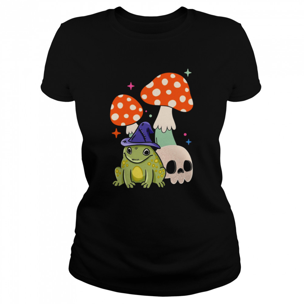 Cute Witchy Frog Cottagecore Frog Wizard Frog With Mushroom And Skull Witchcraft Halloween Shirt Classic Women'S T-Shirt