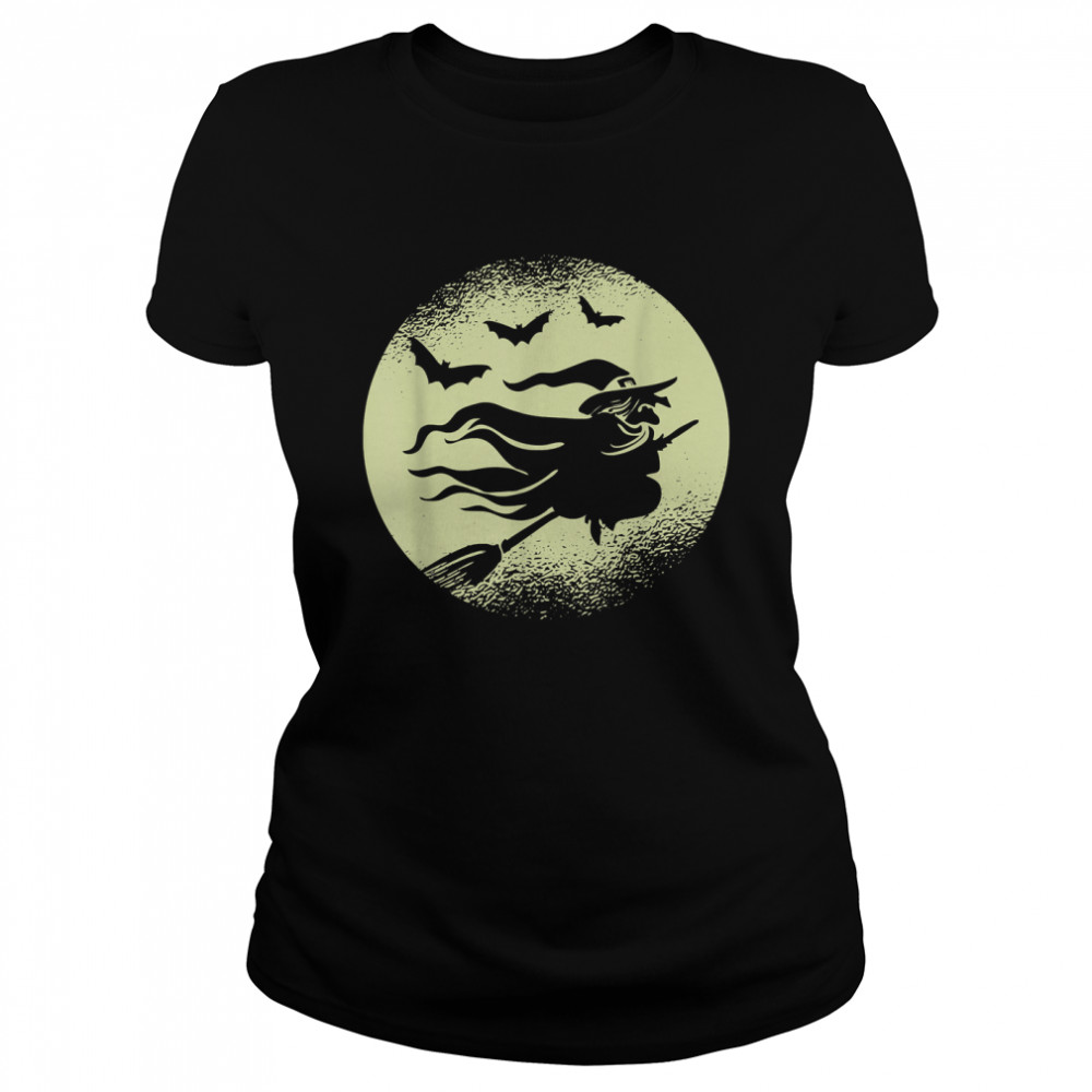 Witch Hat Women Bats Moon Im With The Witch Halloween 2022 T Classic Womens T Shirt