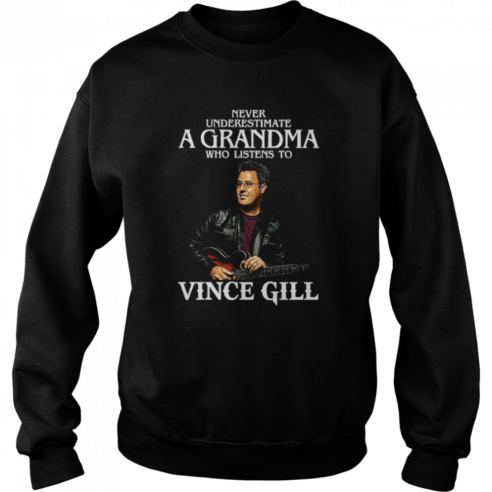 Retro Never Underestimate A Woman Who Listens To Vince Gill Shirt Unisex Sweatshirt